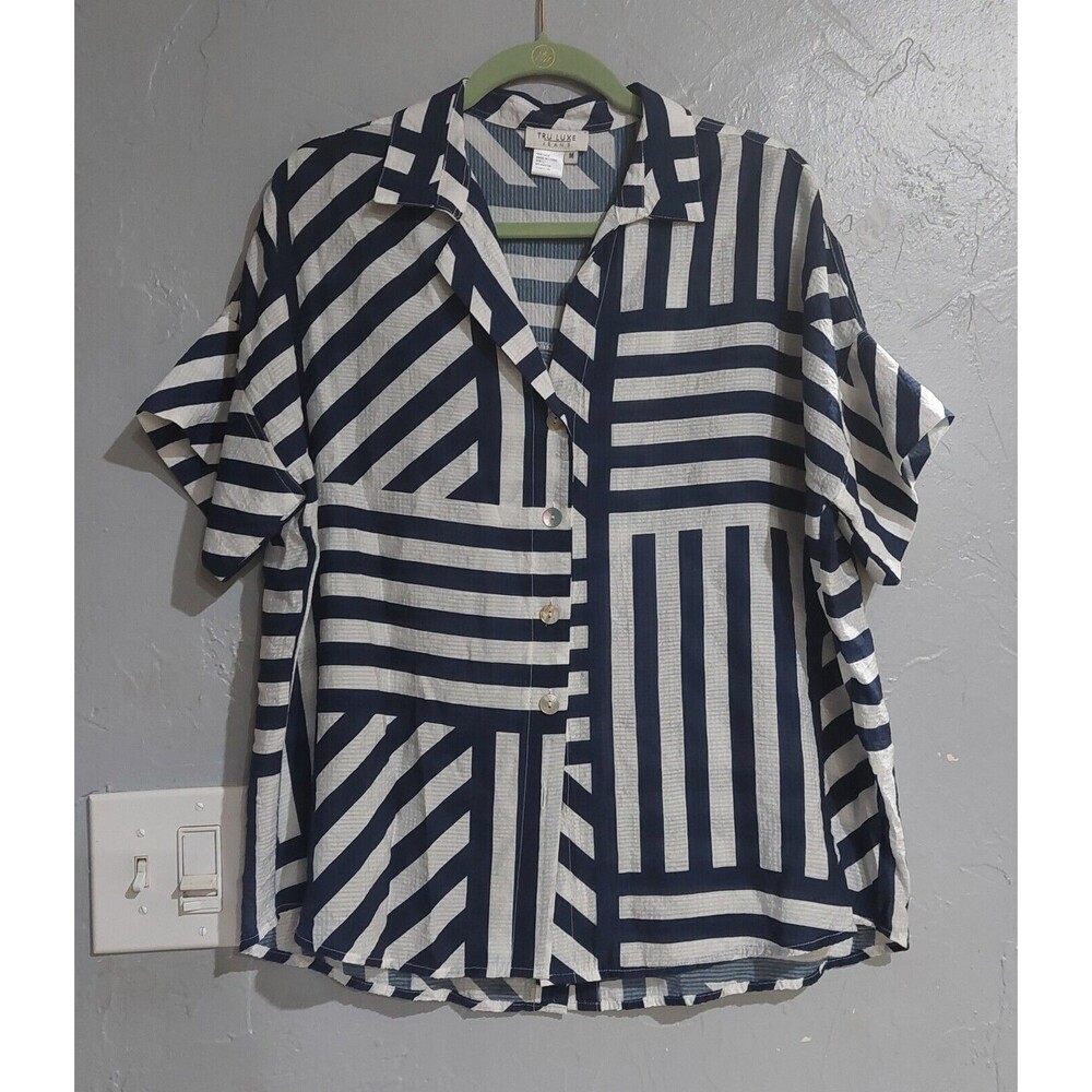 True Luxe Jeans Tops Blouse M Striped, Button Behind, Button Up, 21.5 Inch Of Ar
